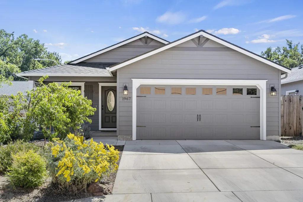 1967 Hart Avenue Medford OR 97501