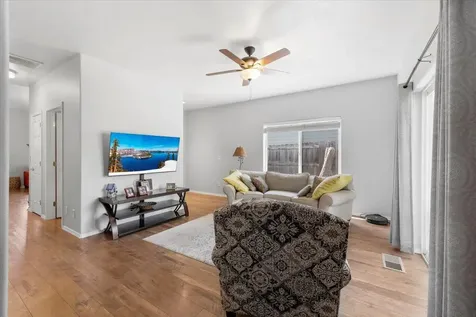 1054 Megan Lane Phoenix OR 97535