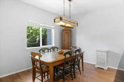 1054 Megan Lane Phoenix OR 97535