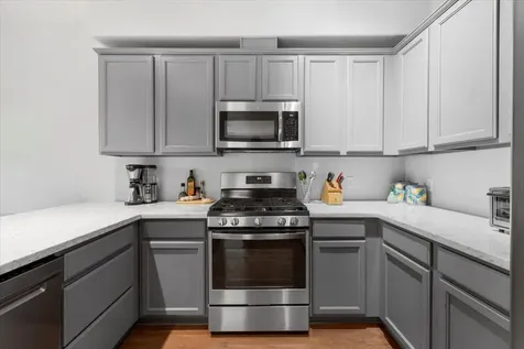 1054 Megan Lane Phoenix OR 97535