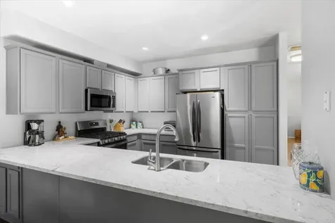 1054 Megan Lane Phoenix OR 97535
