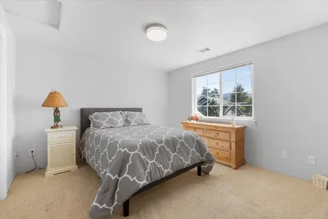 1054 Megan Lane Phoenix OR 97535