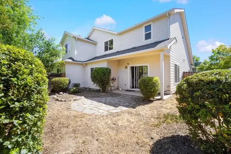 1054 Megan Lane Phoenix OR 97535
