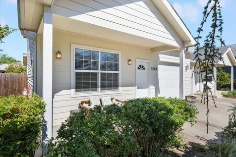 1054 Megan Lane Phoenix OR 97535