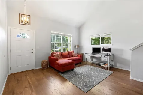 1054 Megan Lane Phoenix OR 97535