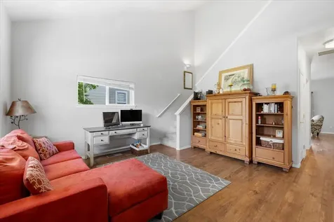 1054 Megan Lane Phoenix OR 97535