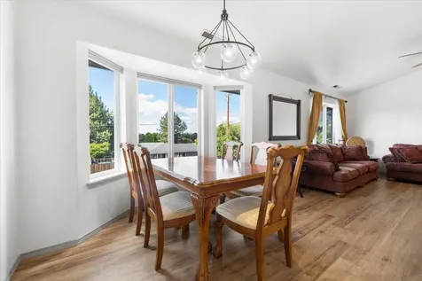 1224 N Modoc Avenue Medford OR 97504