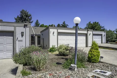 226 Mount Echo Drive Medford OR 97504