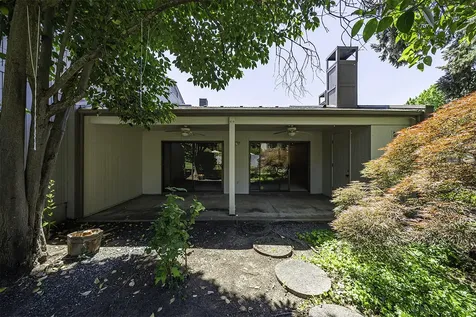 226 Mount Echo Drive Medford OR 97504