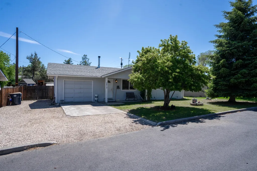 2612 SW 24th Street Redmond OR 97756