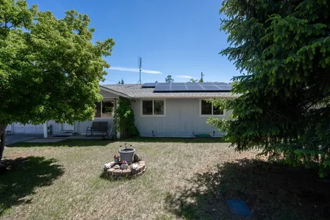 2612 SW 24th Street Redmond OR 97756