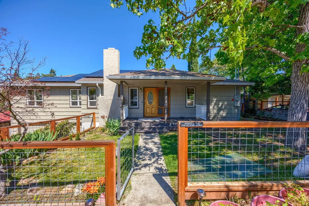 384 Kearney Street Ashland OR 97520