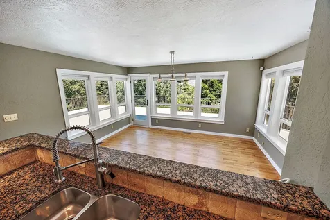 384 Kearney Street Ashland OR 97520