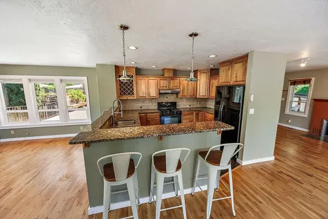 384 Kearney Street Ashland OR 97520