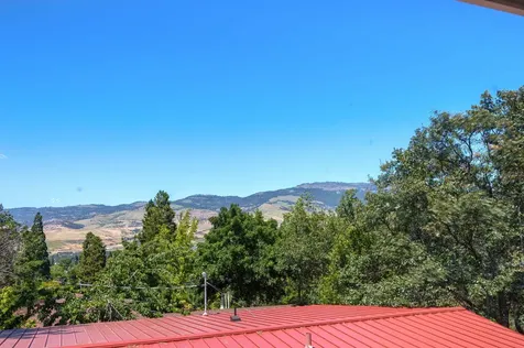 384 Kearney Street Ashland OR 97520