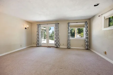384 Kearney Street Ashland OR 97520