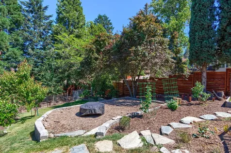 384 Kearney Street Ashland OR 97520