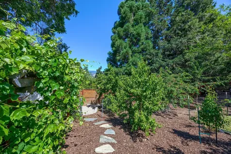 384 Kearney Street Ashland OR 97520
