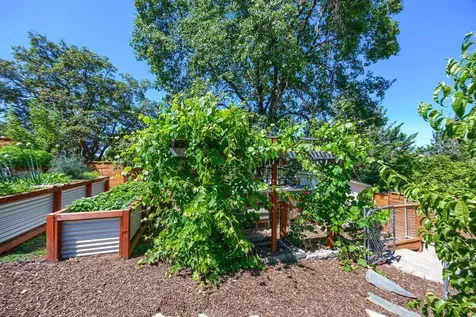 384 Kearney Street Ashland OR 97520