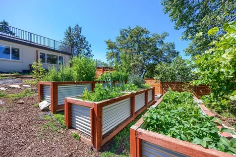 384 Kearney Street Ashland OR 97520