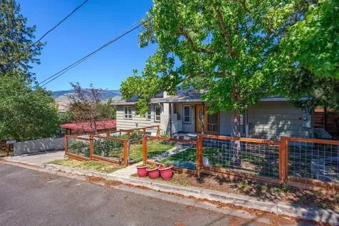 384 Kearney Street Ashland OR 97520