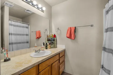1125 SW 27th Street Redmond OR 97756
