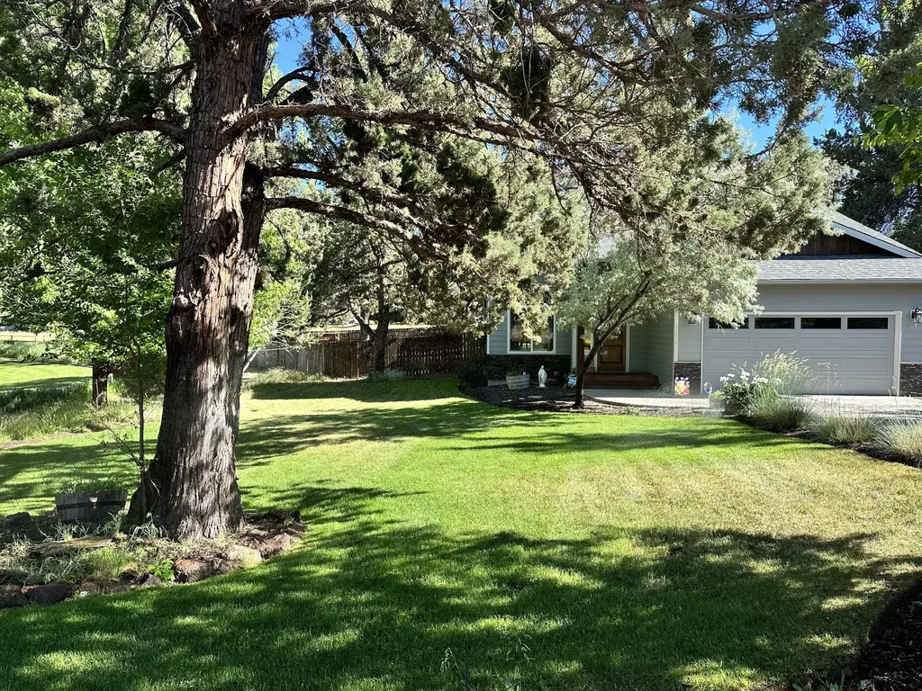 3214 SW Xero Avenue Redmond OR 97756