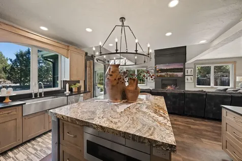 8956 Yahooskin Drive Powell Butte OR 97753