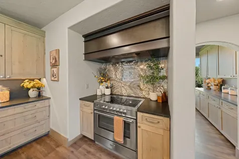 8956 Yahooskin Drive Powell Butte OR 97753