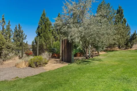 8956 Yahooskin Drive Powell Butte OR 97753