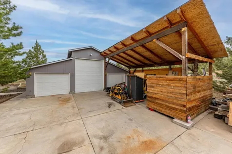 8956 Yahooskin Drive Powell Butte OR 97753