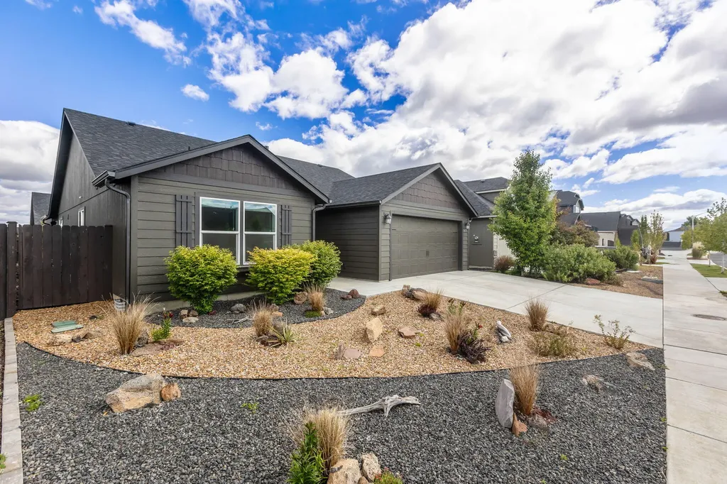 2471 NW Jackpine Lane Redmond OR 97756