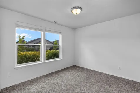 2471 NW Jackpine Lane Redmond OR 97756