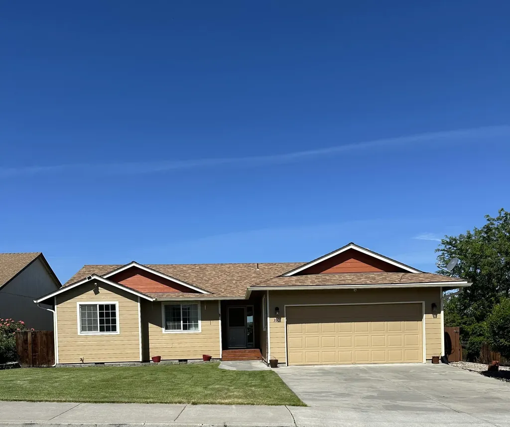 390 NE Hillcrest Street Madras OR 97741