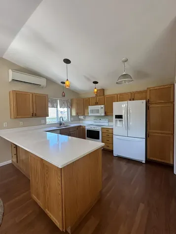 390 NE Hillcrest Street Madras OR 97741
