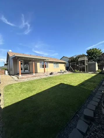 390 NE Hillcrest Street Madras OR 97741