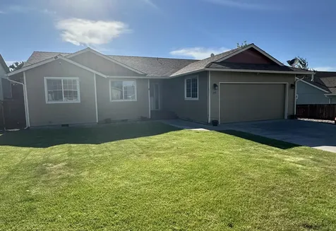 390 NE Hillcrest Street Madras OR 97741