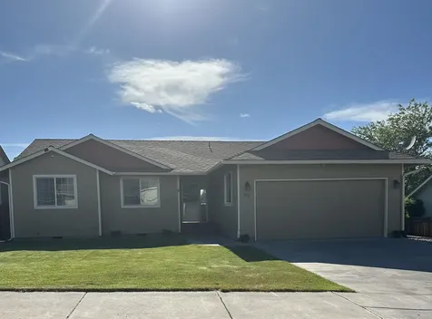 390 NE Hillcrest Street Madras OR 97741