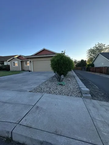390 NE Hillcrest Street Madras OR 97741