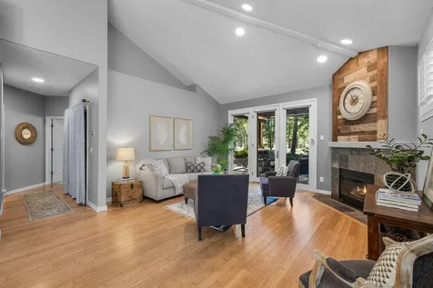 19587 Simpson Avenue Bend OR 97702