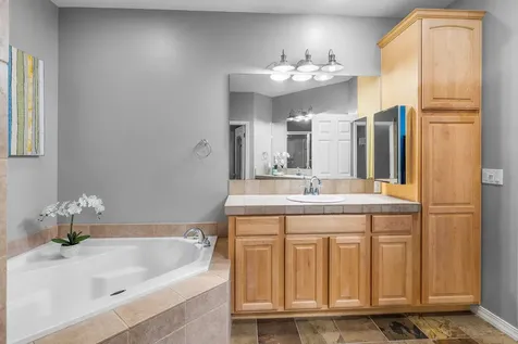 19587 Simpson Avenue Bend OR 97702