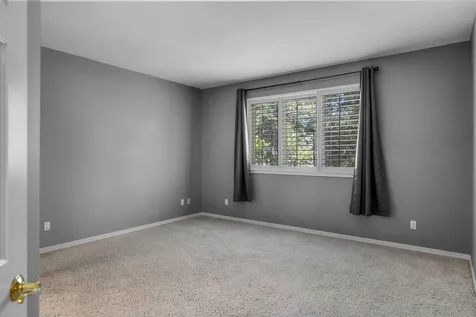 19587 Simpson Avenue Bend OR 97702