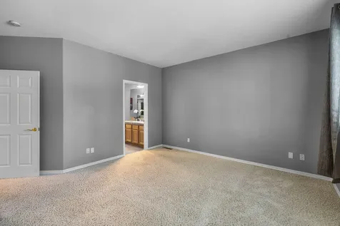 19587 Simpson Avenue Bend OR 97702