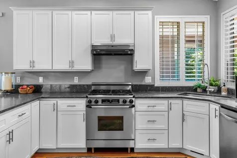 19587 Simpson Avenue Bend OR 97702