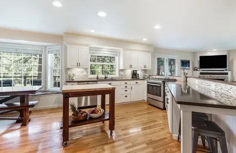 2805 NW Mccook Court Bend OR 97703
