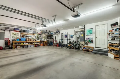 2805 NW Mccook Court Bend OR 97703