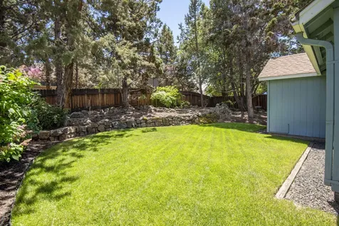 1863 NE Yellowstone Lane Bend OR 97701