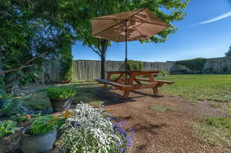 3789 Sherwood Park Drive Medford OR 97504