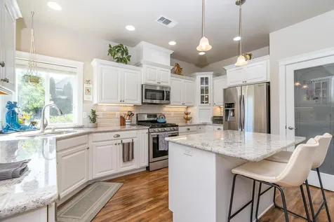 3789 Sherwood Park Drive Medford OR 97504