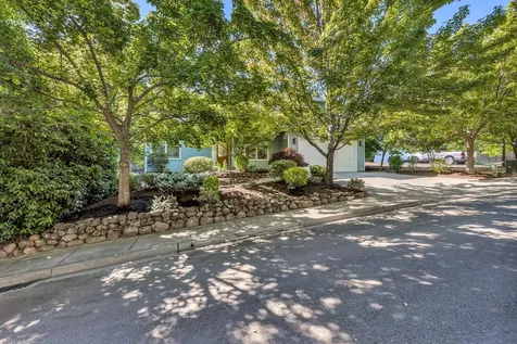 670 Spring Creek Drive Ashland OR 97520